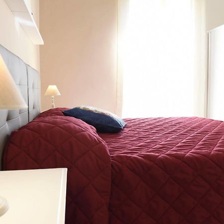 Evita House B&B Помпей Екстериор снимка