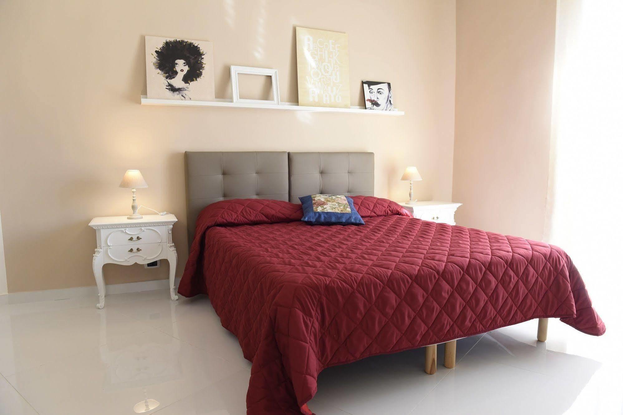 Evita House B&B Помпей Екстериор снимка